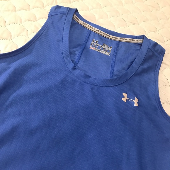 Under Armour Heat Gear Fitted Workout Tank Top, Blue, Women’s Small, like new! - Picture 2 of 5